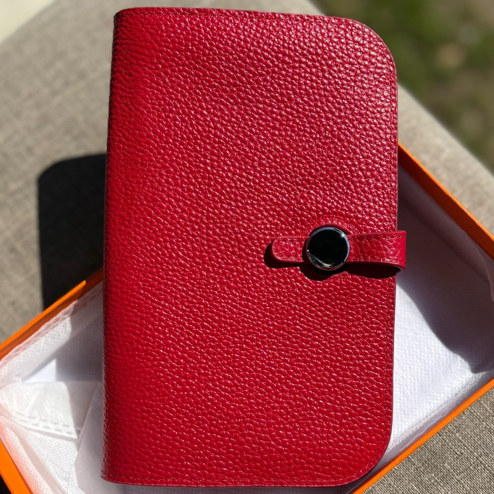 Buttery Soft Inspired Leather Wallet - Picture 2 of 10